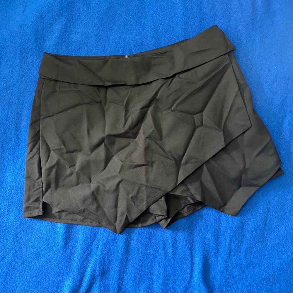 Women’s Large Choies Black Skort